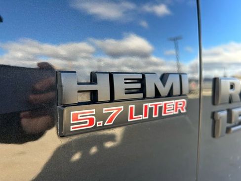 Used 2018 RAM 1500 Sport w/ Sport Premium Group image 9