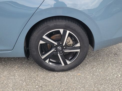 Used 2024 Nissan Sentra SV FWD image 5