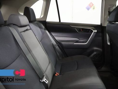 Certified 2022 Toyota RAV4 LE AWD/4WD image 27