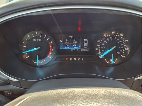 Used 2014 Ford Fusion SE w/ Equipment Group 201A FWD image 19