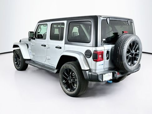 Used 2023 Jeep Wrangler Unlimited Sahara AWD/4WD image 5