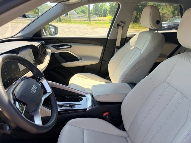 Certified 2025 Audi Q5 Premium w/ Convenience Package AWD/4WD image 7