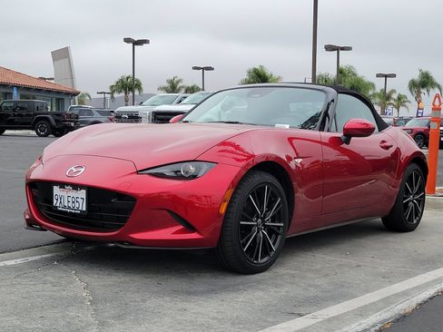 Used 2025 MAZDA MX-5 Miata Grand Touring RWD image 5