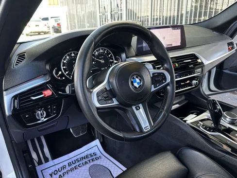 Used 2019 BMW 530i xDrive w/ M Sport Package image 28