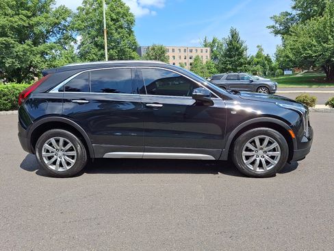Used 2023 Cadillac XT4 Premium Luxury w/ Technology Package AWD/4WD image 7