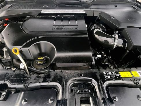 Used 2023 Land Rover Range Rover Evoque SE image 9