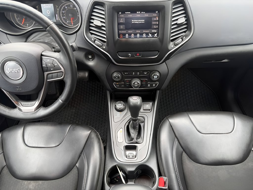 Used 2019 Jeep Cherokee Latitude Plus w/ Comfort/Convenience Group AWD/4WD image 15