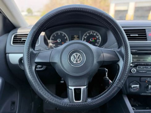 Used 2013 Volkswagen Jetta SE image 24