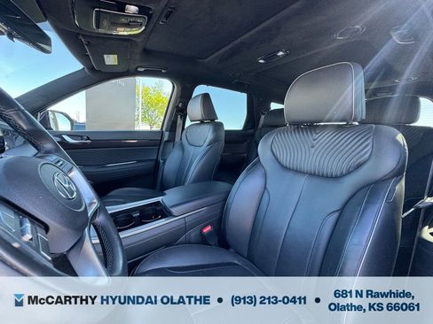 Used 2024 Hyundai Palisade Calligraphy image 4
