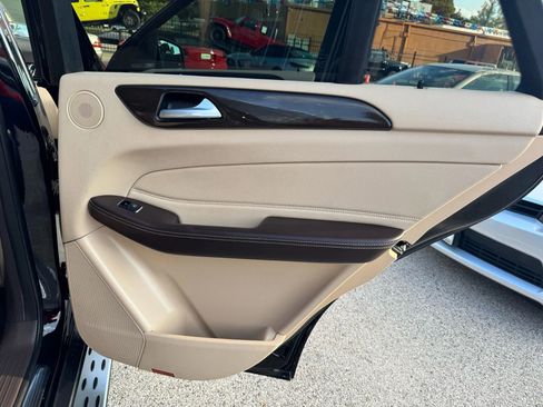 Used 2018 Mercedes-Benz GLE 350 image 24