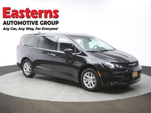 Used 2023 Chrysler Voyager LX FWD image 47