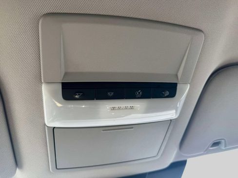 Used 2022 Nissan Pathfinder S AWD/4WD image 29