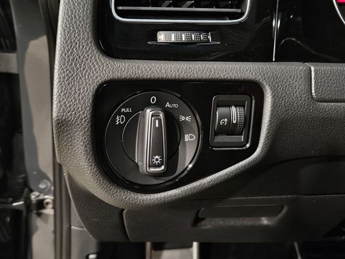 Used 2019 Volkswagen GTI Rabbit Edition image 25