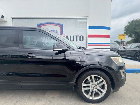 Used 2017 Ford Explorer Limited w/ Equipment Group 301A FWD image 27