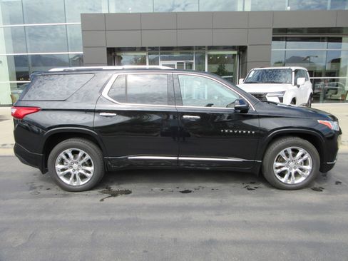 Used 2018 Chevrolet Traverse High Country AWD/4WD image 13