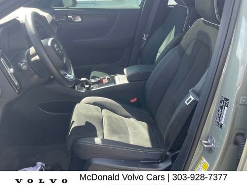 Certified 2023 Volvo C40 P8 Recharge Ultimate w/ Protection Package Premier AWD/4WD image 5