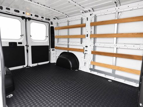 Used 2025 RAM ProMaster 2500 w/ U-Haul Equipment Group FWD image 9