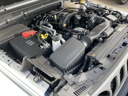 Used 2023 Jeep Gladiator Sport image 40