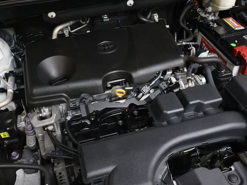 Used 2022 Toyota RAV4 XLE FWD image 26