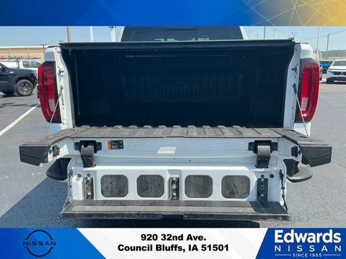 Used 2023 GMC Sierra 1500 AT4 w/ AT4 Preferred Package AWD/4WD image 10