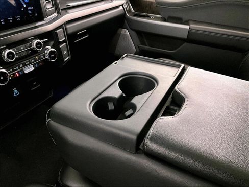 Used 2024 Ford F250 Lariat w/ Sport Appearance Package AWD/4WD image 16