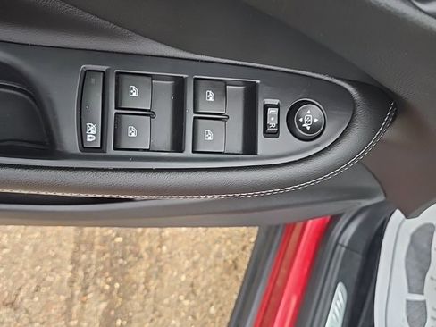 Used 2019 Buick Envision Essence image 10