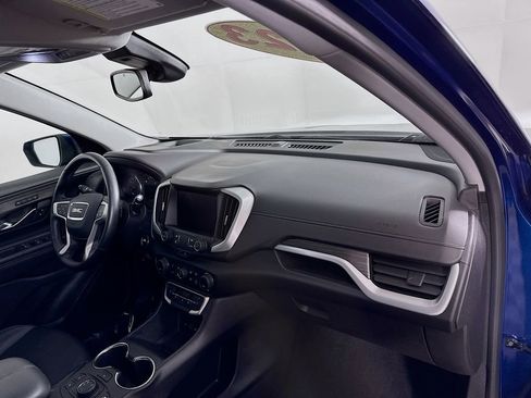 Used 2023 GMC Terrain SLT w/ Tech Package image 40