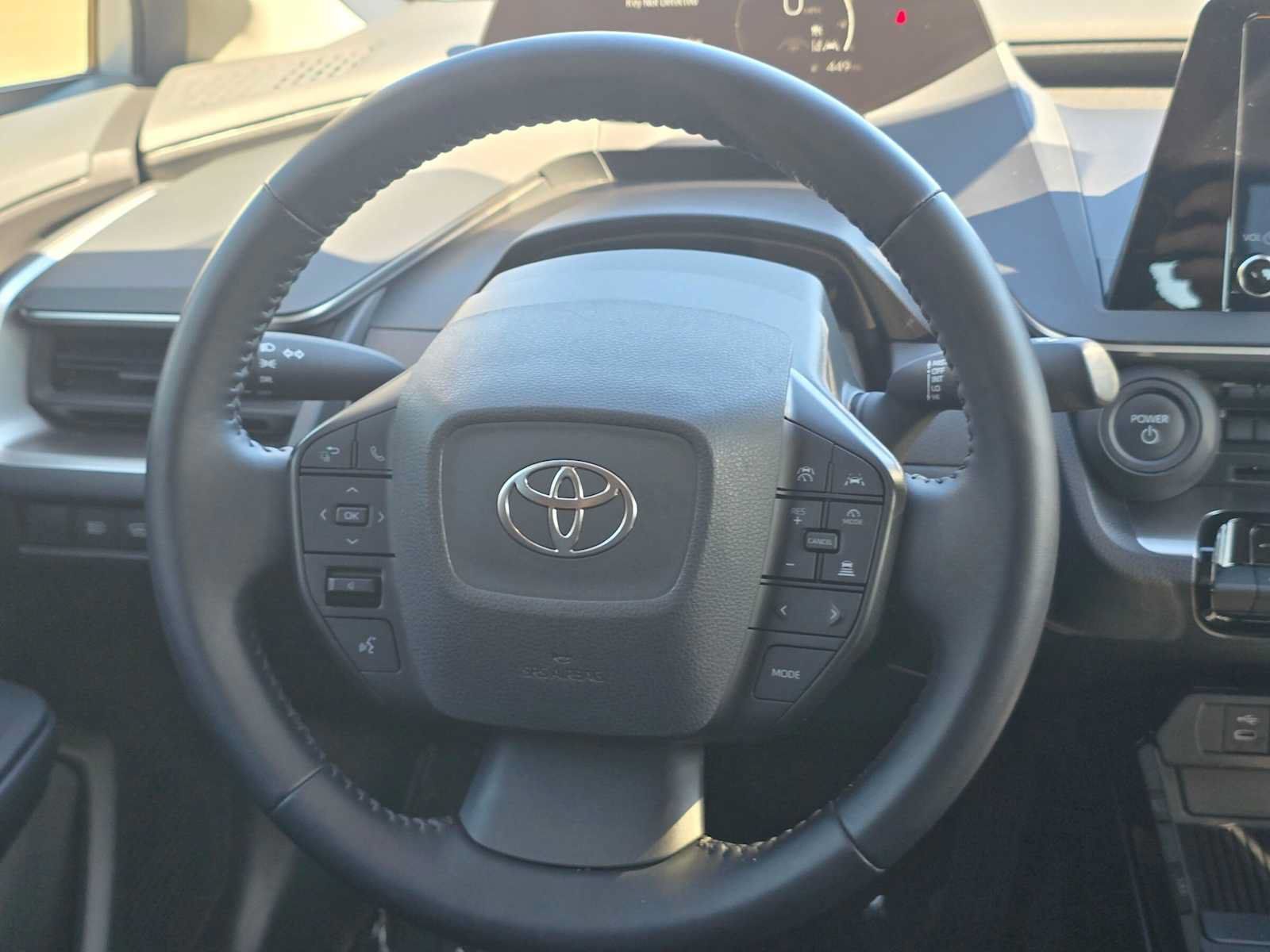 Certified 2025 Toyota Prius LE FWD image 19