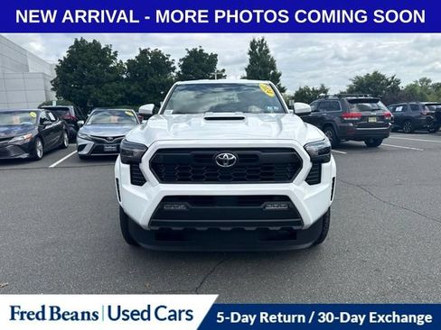 Used 2024 Toyota Tacoma TRD Sport AWD/4WD image 9