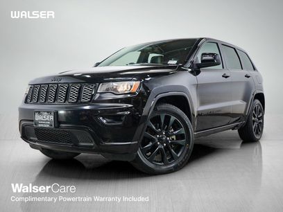 Used 2017 Jeep Grand Cherokee Altitude