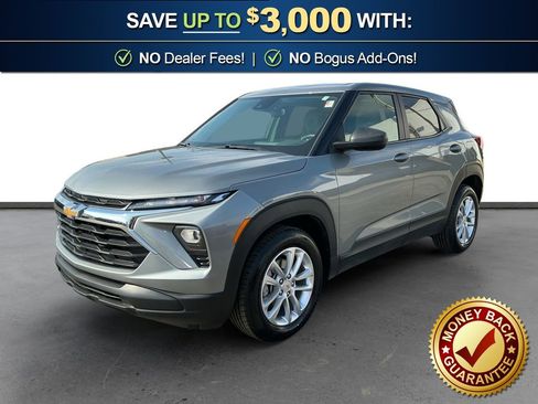 Used 2024 Chevrolet TrailBlazer LS w/ LS Convenience Package image 1
