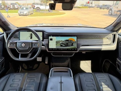 Used 2023 Rivian R1S Adventure image 20
