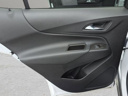 Used 2022 Chevrolet Equinox LT image 23