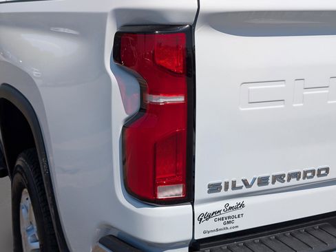 New 2026 Chevrolet Silverado 2500 LTZ w/ LTZ Premium Package image 11