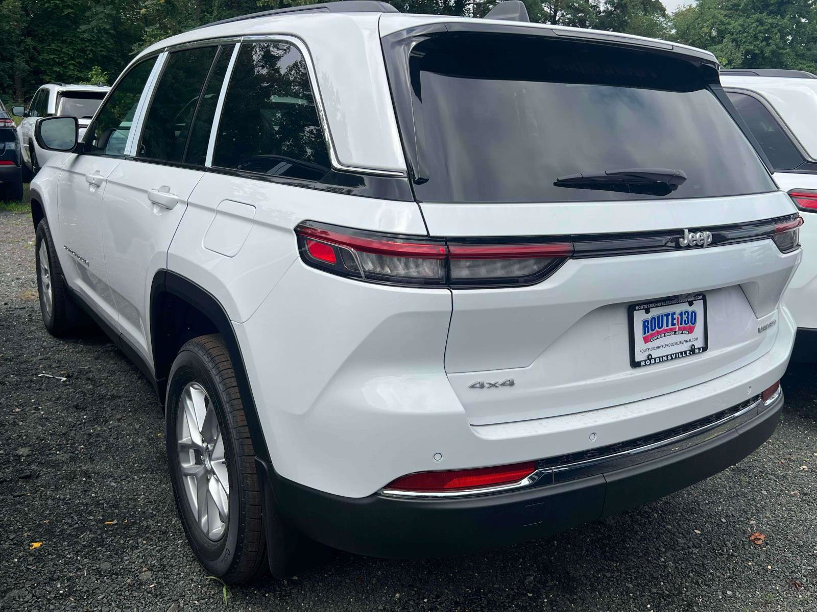 New 2026 Jeep Grand Cherokee Laredo w/ MOPAR Finishing Package AWD/4WD image 3