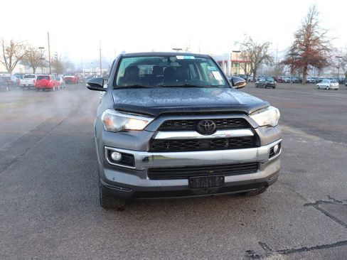 Used 2015 Toyota 4Runner Limited image 3
