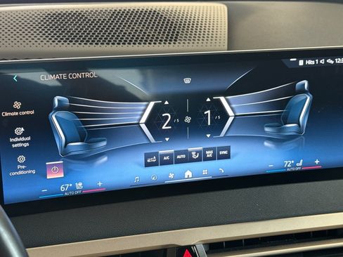 Certified 2024 BMW iX xDrive50 w/ Sport Package AWD/4WD image 21