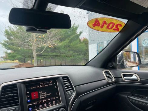 Used 2014 Jeep Grand Cherokee Limited image 25