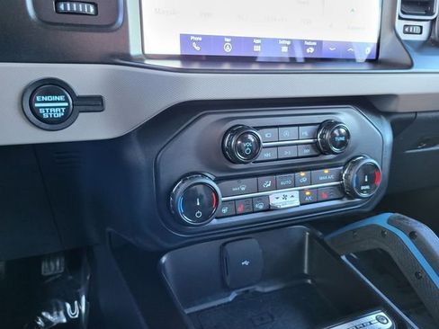 Used 2022 Ford Bronco Wildtrak image 18