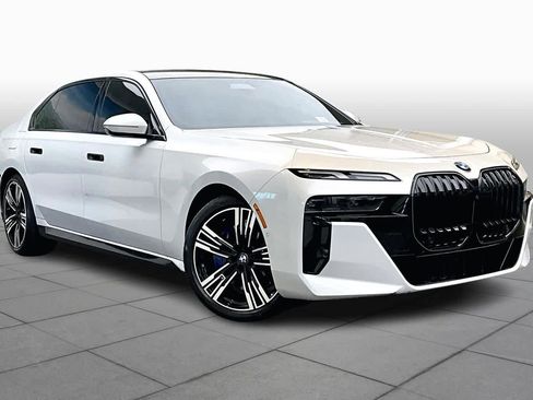 Used 2025 BMW 760i xDrive 760i xDrive w/ Executive Package image 4