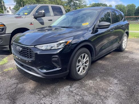 Used 2025 Ford Escape Active FWD image 4