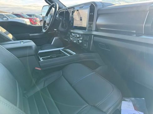 New 2026 Ford F250 Platinum image 22