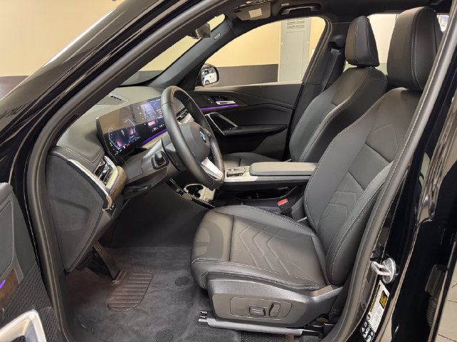 Used 2025 BMW X1 xDrive28i w/ Convenience Package AWD/4WD image 8