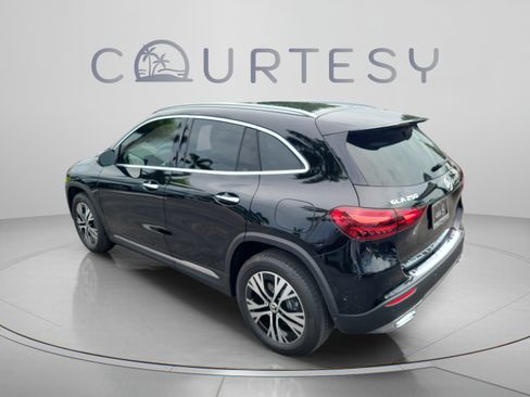 Certified 2025 Mercedes-Benz GLA 250 image 2