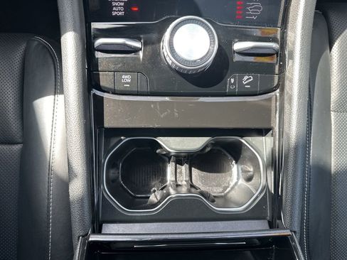 Used 2024 Jeep Grand Cherokee L Overland w/ Advanced Protech Group III image 10