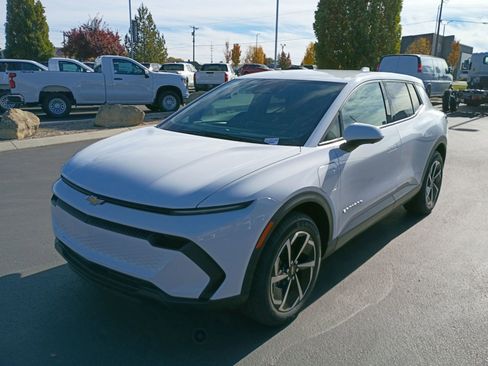 New 2026 Chevrolet Equinox EV LT image 15