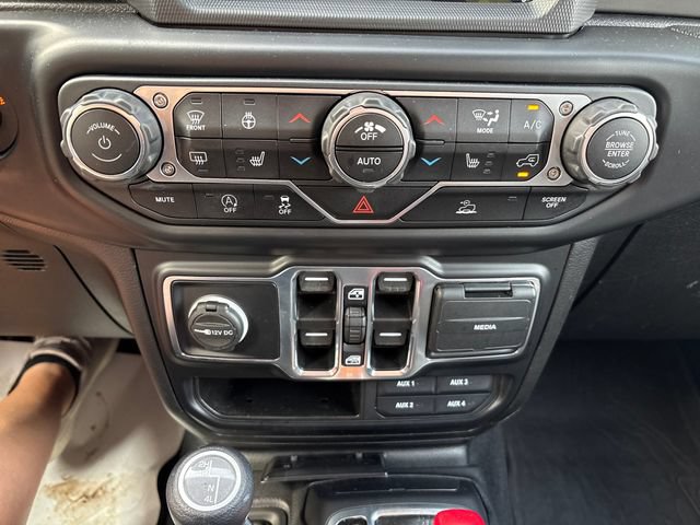 Used 2022 Jeep Gladiator Sport AWD/4WD image 16