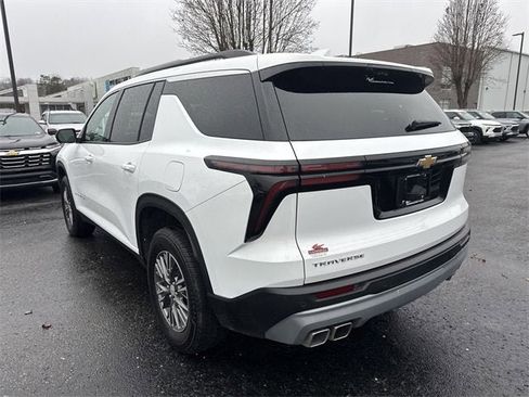 New 2026 Chevrolet Traverse LT w/ Driver Confidence Package image 37