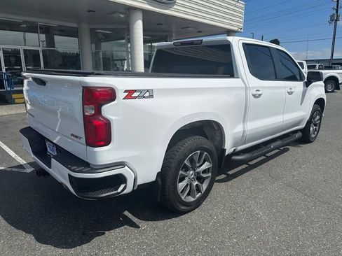 Used 2022 Chevrolet Silverado 1500 RST w/ Z71 Off-Road Package AWD/4WD image 2
