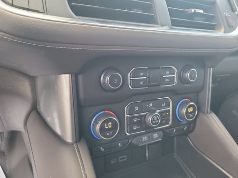 Used 2022 Chevrolet Tahoe Z71 AWD/4WD image 19
